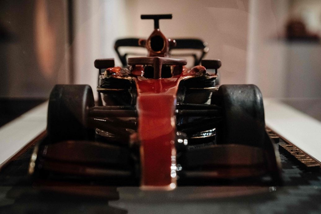 国际拼盘) 法国25著名糕点师精制巧克力艺术品 为血癌病童筹获逾50万