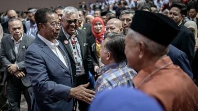 监督评估公务员表现  部门设审计官廉政主管