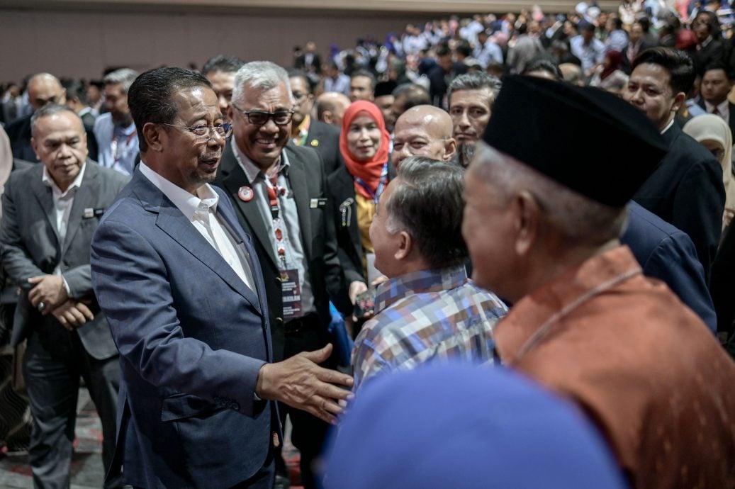 在各部门设置审计官及廉政主管,以监督和评估公务员的工作表现