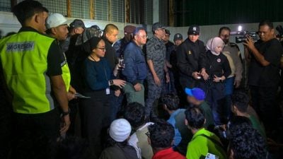 士拉央峇鲁外劳聚集非法摆摊　雪大臣亲临突击捕843人