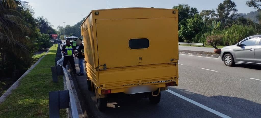 外籍司机违规 陆交局充公车辆