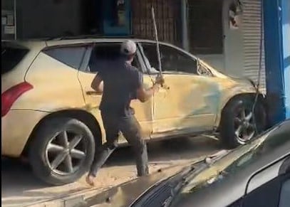 大港街场殴斗砸3车 警逮捕4本地男