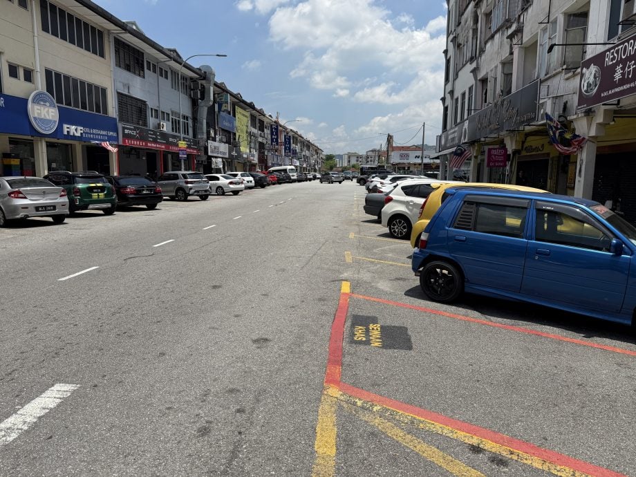 大都会封面/跟进地方政府月租特别停车位