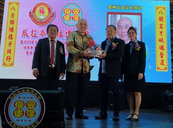 大都会/(主文)瓜冷福建会馆三喜同庆 联欢晚宴颁大学助学金兼办闽南语歌唱赛