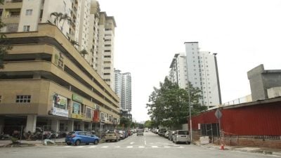 重启珍景路废置美食中心？   余保凭：加剧车位不足