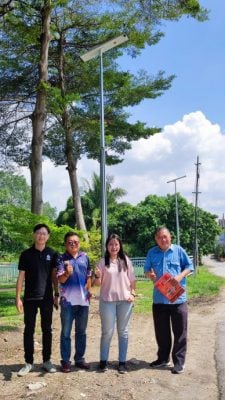 大都会／沙登新村逾20万令吉铺路及装路灯／1图