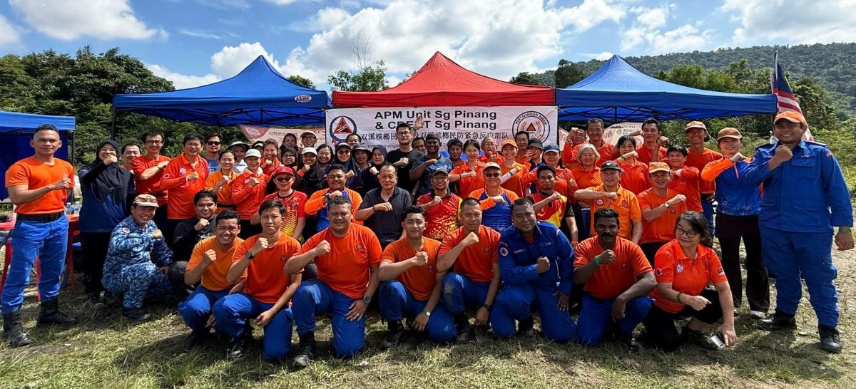 大都会:双溪槟榔民防部队主办“皇城登山步步行” 及登山伤者模拟拯救演习/4图