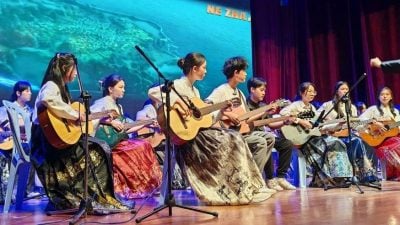 巴生中华独中文娱晚会  300学生献成果精彩