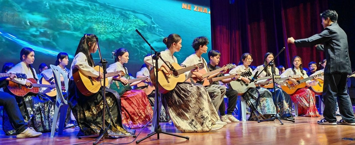 大都会：巴生中华独立中学《艺蕴青春，梦绽中华》文娱晚会暨联课团体表扬典礼