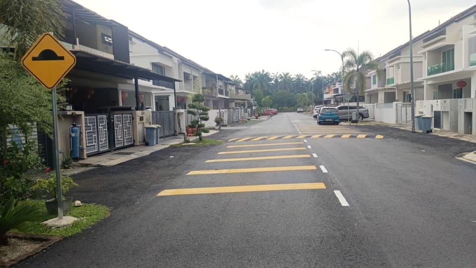 大都会:瓜冷杨克勤市议员成功申请斯里嘉罗玛斯 Plumeria 花园道路重铺工程顺利完成/2图