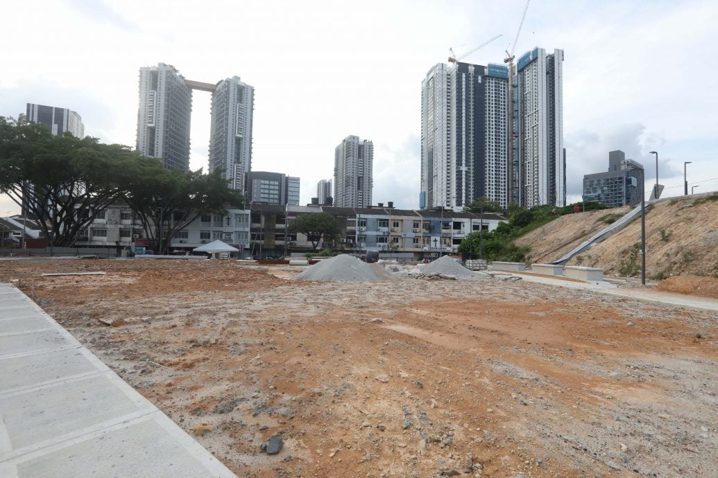 大都会/ME02头/陈国伟要求隆市长紧盯不合规格发展项目立即下停工令