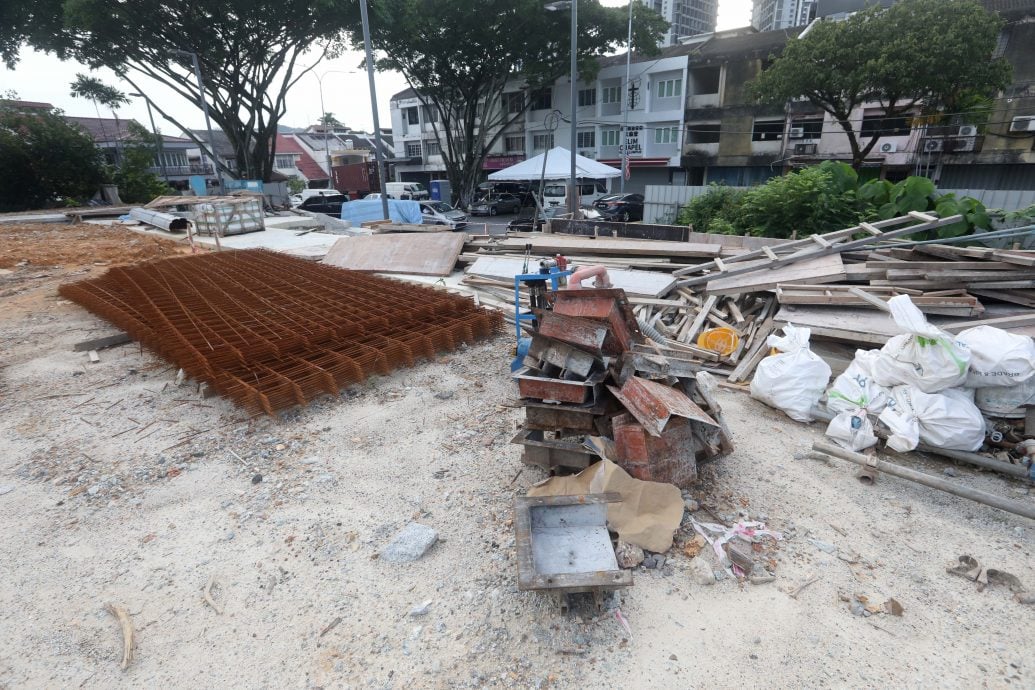 大都会/ME02头/陈国伟要求隆市长紧盯不合规格发展项目立即下停工令