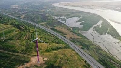 大雾路面结冰  新疆连霍高速公路车祸9死7伤