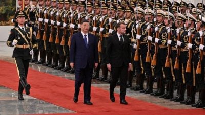 习近平马克龙会谈 | 习近平：世界很不太平   中法应实践多边主义
