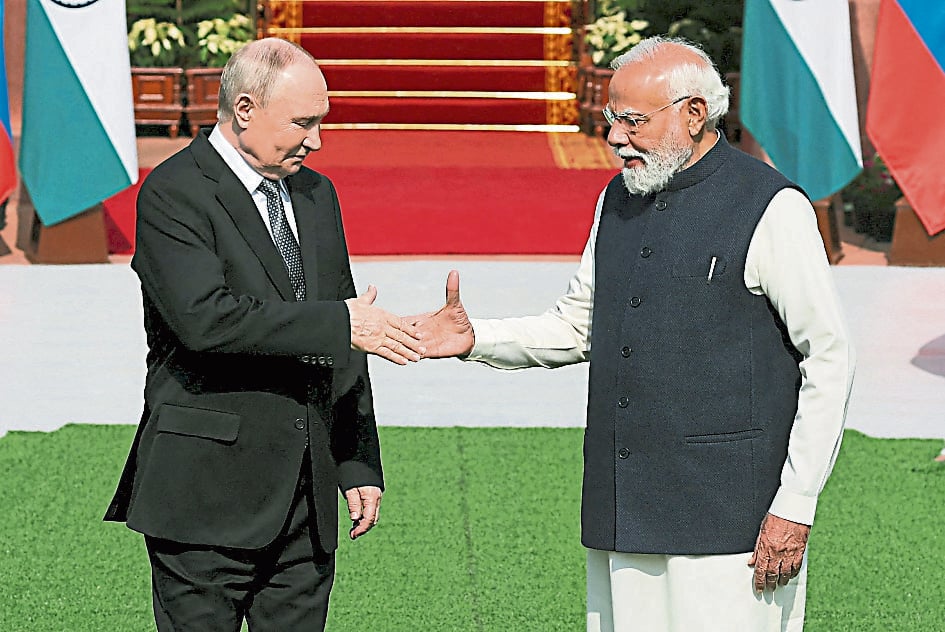  头) 普汀访印度｜普汀:印中都是亲密朋友，为何印度不能买俄油？