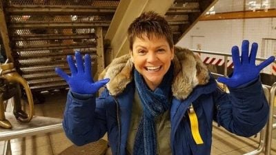 好莱坞著名绿叶温妮戴维斯   过马路被车撞不治身亡