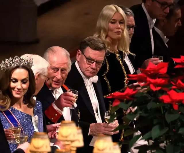 威廉王子重逢“30年前暗恋对象” 当年被黛妃整到“脸红跌下楼梯”