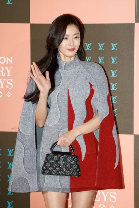 孔刘全智贤大合照沦陪衬 Lisa站C爆咖位争议