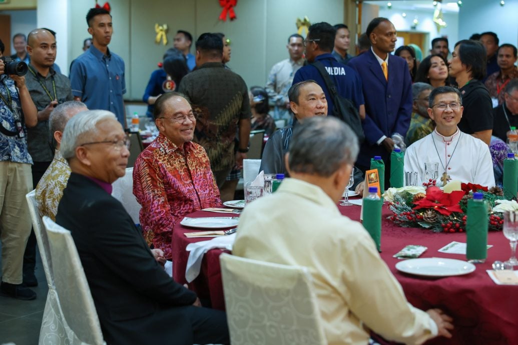 安华:大马是全球最和平国家之一