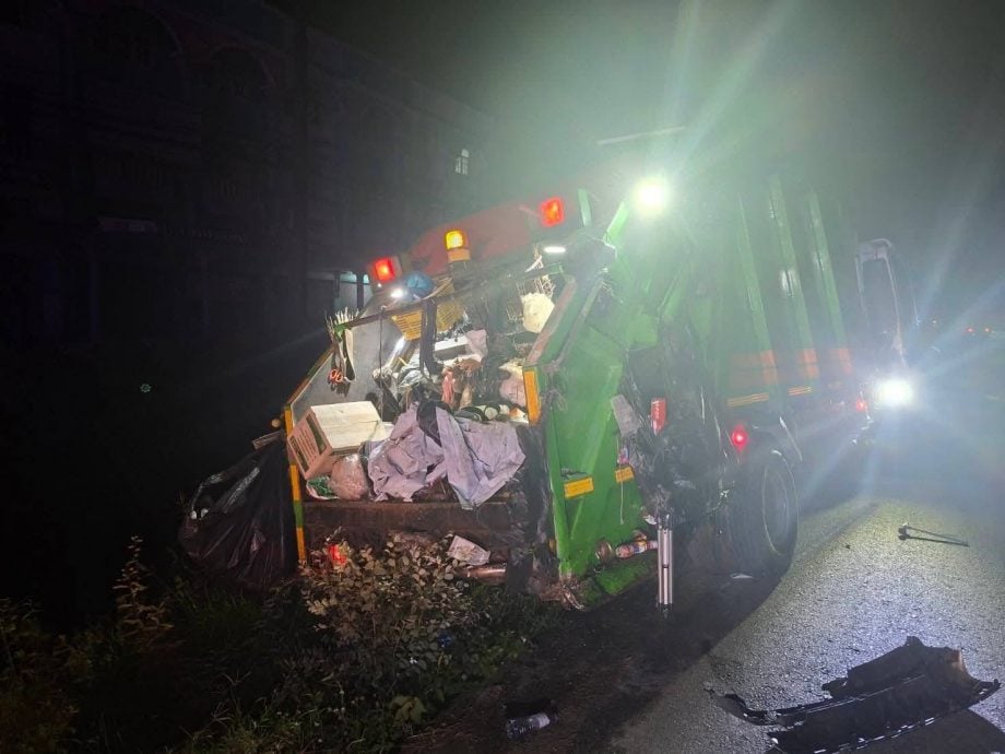客货车追尾猛撞垃圾车 清洁工人被撞飞7公尺身亡