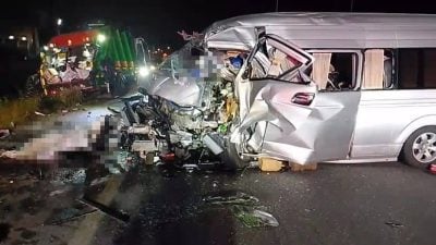 客货车追尾猛撞垃圾车 清洁工人被撞飞7公尺身亡