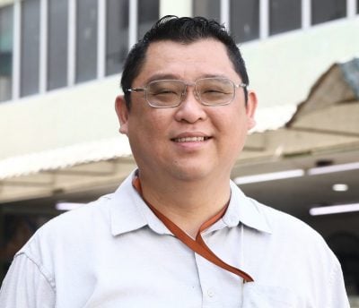 封面-大都会/一次性100令吉SARA援助金 民众认为不够 希望政府明年加码 黎正兴则建议推广到食肆中心、路边饮食摊和结合慈悯促销活动推动消费   