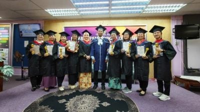 峇教育局年度表扬活动 10幼教园长获卓越服务奖