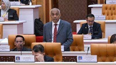 州议会 | 凯鲁丁：教育机构属中立区域 禁成政党政治平台