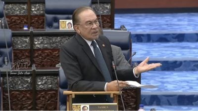 “那人已穿上橙色扣留服被上手铐……”  安华称未包庇官员没干预反贪会