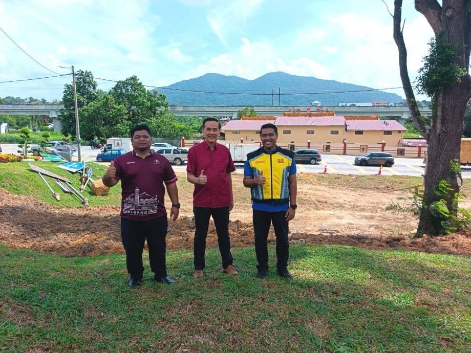 已签发 柔:周忠信:明吉摩至令金路J25路段拓展工程 有望减缓塞车情况