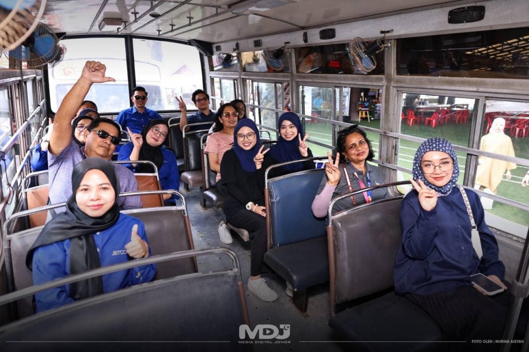 已签发 柔:州政府邀狮城业界考察团 柔州景点2日游