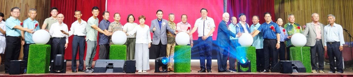 已签发 柔：新文龙中华中学75周年校庆暨校史文物馆开幕晚宴，宴开逾100席