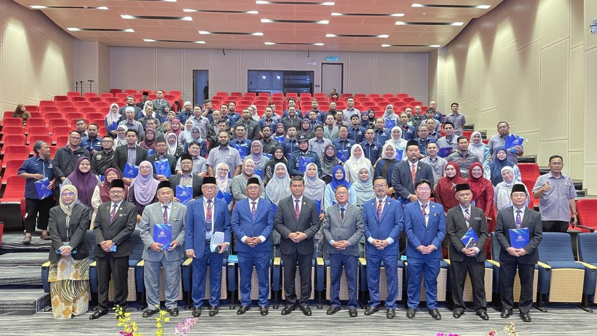 已签发 柔:柔综合投诉中心开跑 新山市厅移交平板电脑供调查官