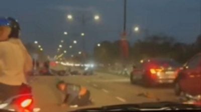 飙摩托党追求速度再次上演悲剧