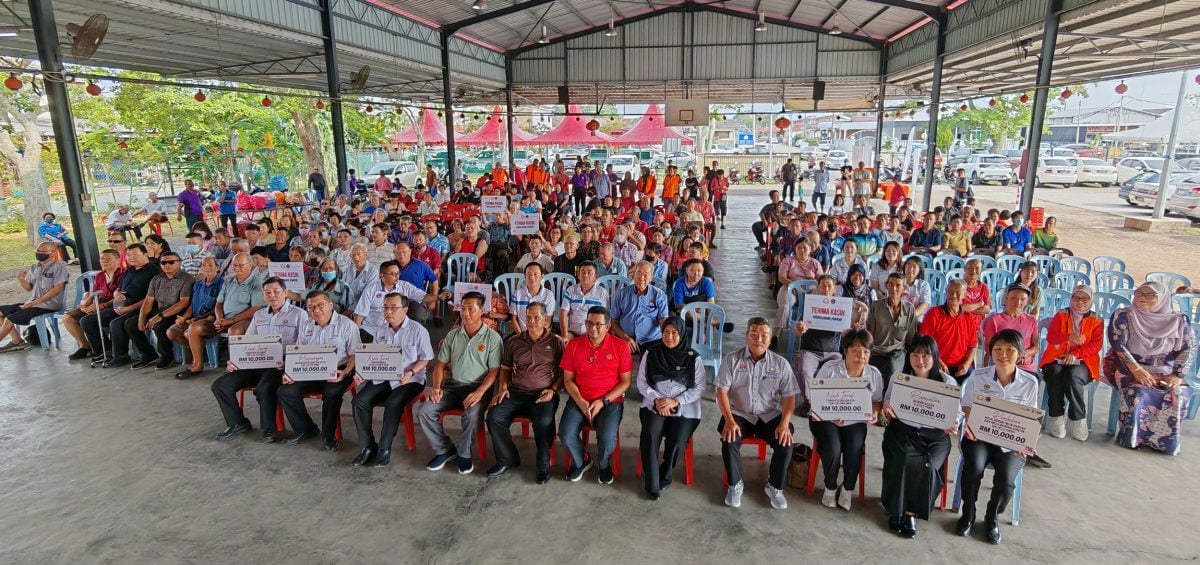 **已签发**柔:头条之一:峇巴力安尼区394华印裔,获柔佛关爱援助金