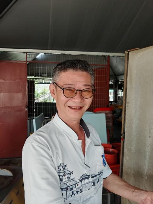 **已签发**柔：封面：碧如路熟食中心翻修完工  小贩今搬回本周六开摊