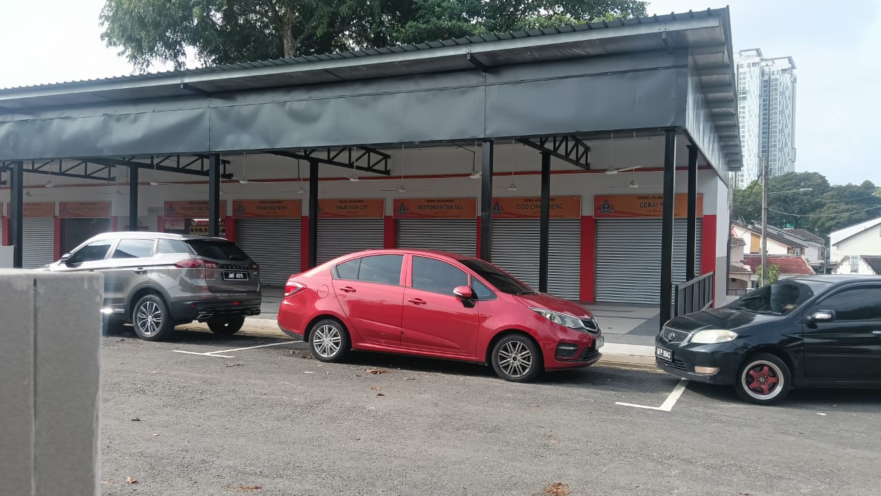 **已签发**柔：封面：碧如路熟食中心翻修完工  小贩今搬回本周六开摊