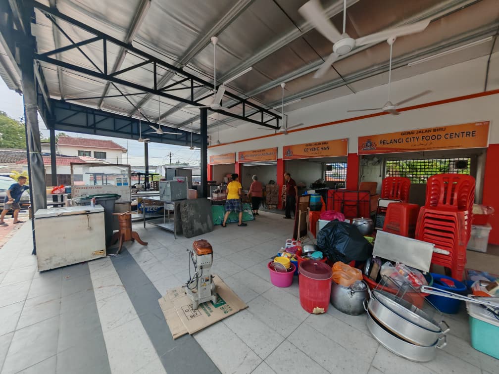 **已签发**柔：封面：碧如路熟食中心翻修完工  小贩今搬回本周六开摊