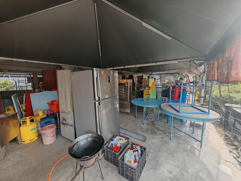 **已签发**柔：封面：碧如路熟食中心翻修完工  小贩今搬回本周六开摊