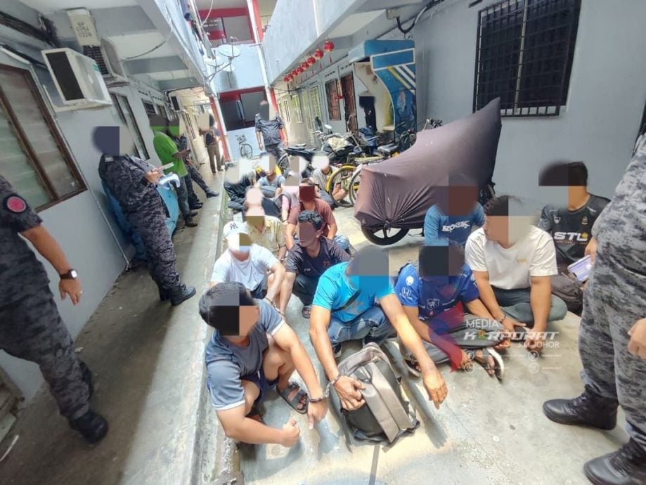 **已签发**柔：柔移民局新山峇株多地执法， 逮66非法外劳