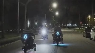 视频 | 3辆改装“三轮车”  狮城路上飞驰超车