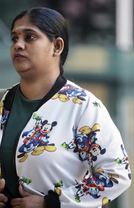 *已签发*柔：狮城二三事：女清洁工涉泼化学液 致聋哑同事双眼受损