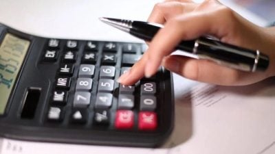 提交虚假财务报表  狮城1旅游社被吊销执照