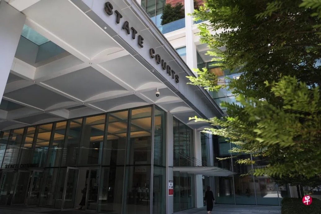 *已签发*柔:狮城二三事:涉向考生索476令吉 狮城前驾驶考官被控