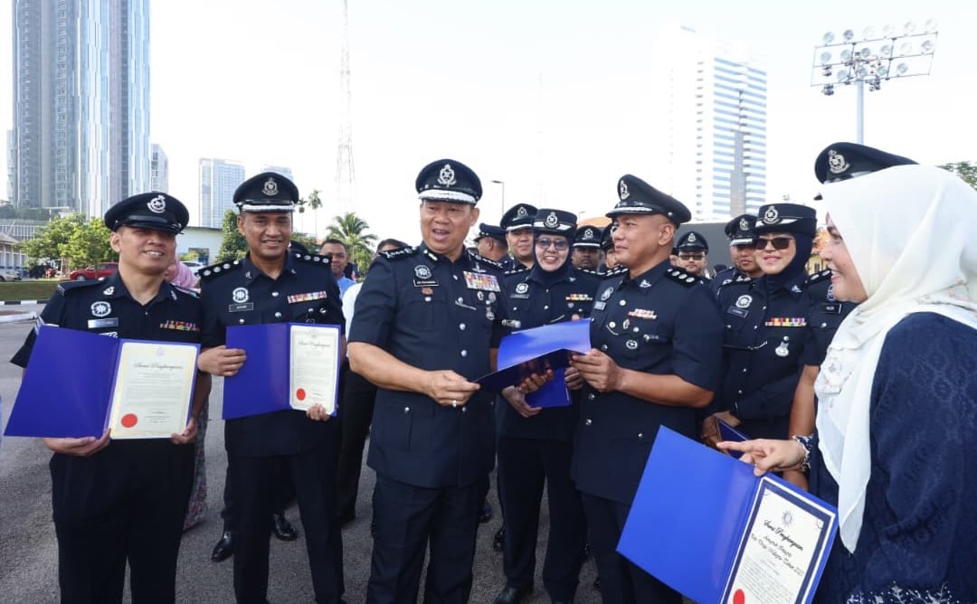 **已签发**柔:第三版头:5中学生涉拥售儿童性虐材料 拉哈曼:相信有更多人涉案