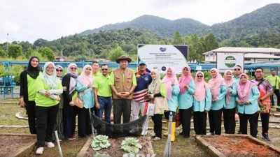 銮社区可持续性活动  甘榜拿督阿都拉曼耶欣获社区菜园冠军