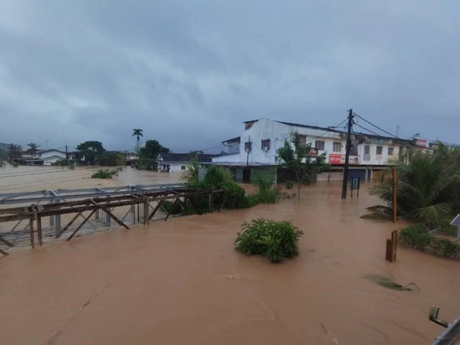 **已签发**柔:锁定874水灾风险区,柔警方随时备战