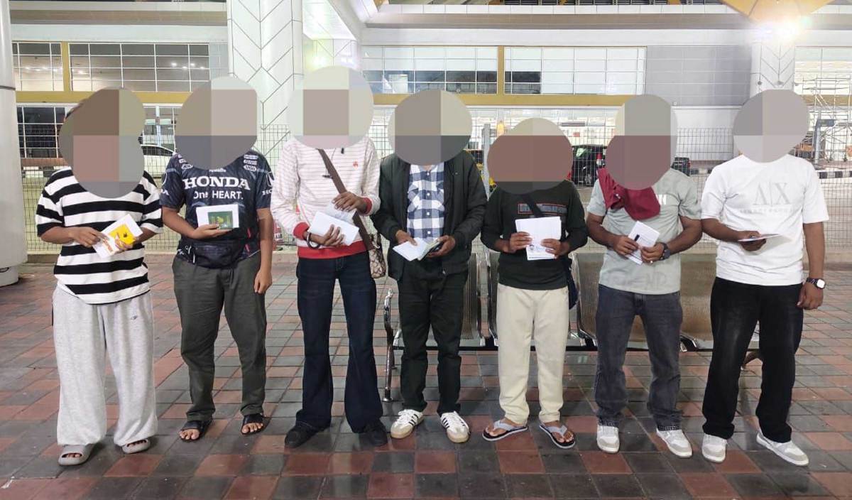 已签发(大北马)无返程票 入境目的不明 7外籍人士被拒入境