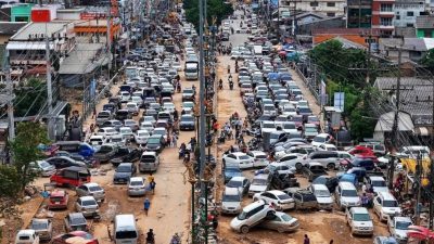 水灾冲击泰南旅游    料明年1月底全面恢复