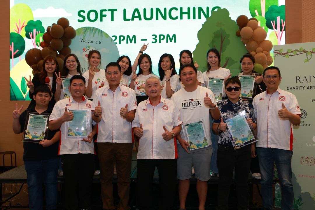 已签发(大都会)“热带雨林儿童画慈善义展”筹获1.5万